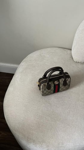 شنطه انيقه بشكل جديد