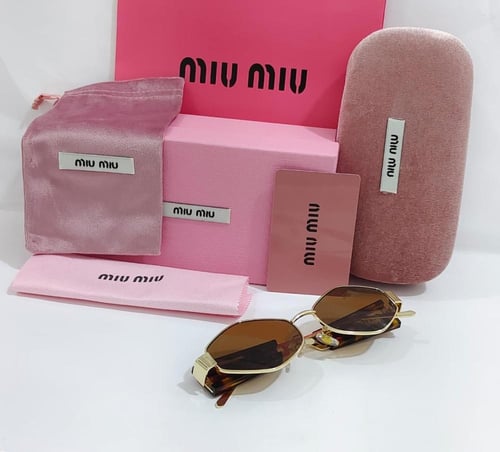 نظاره miumiu