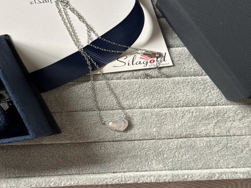 سلسال قلب صدف ابيض