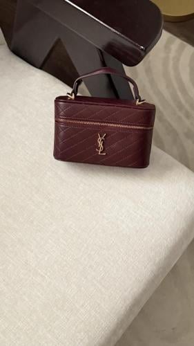 شنطه بحروف SYL