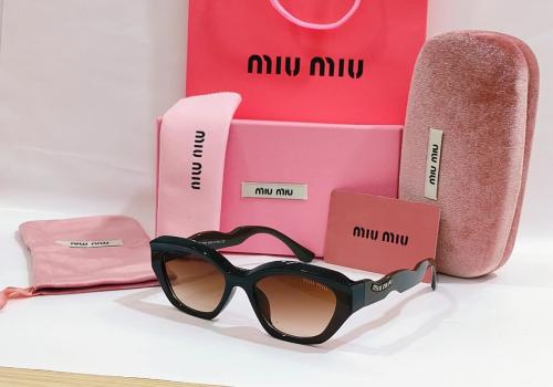 نظاره miumiu