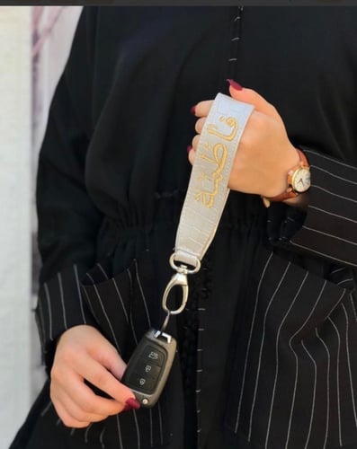 ميداليه بالاسم_الوان متعدده