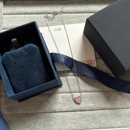 سلسال شكل قلب بيبي بنك