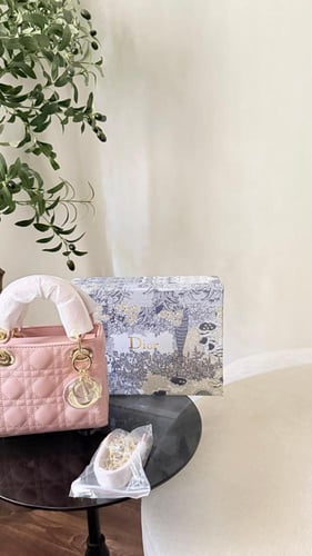 شنطه ليدي جلد مطفي