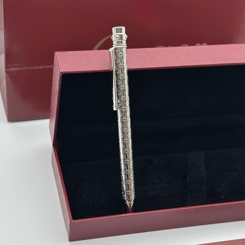 قلم فاخر بالاسم