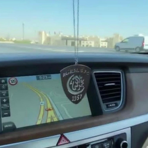 تعليقه الهلال