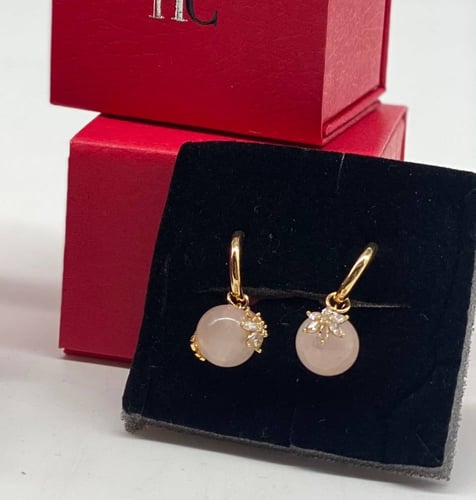 حلق كارولينا مع التغليف