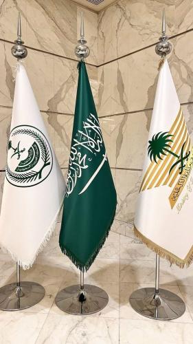 طباعة علم كبير مقوى