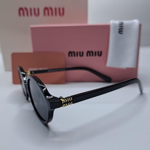 نظارات ميو ميو مع الملحقات