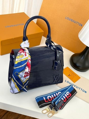 شنطة لويس فيتون كلوني