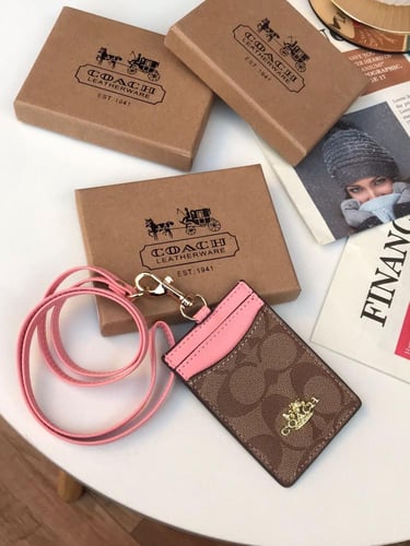 كارد هولدر كوتش