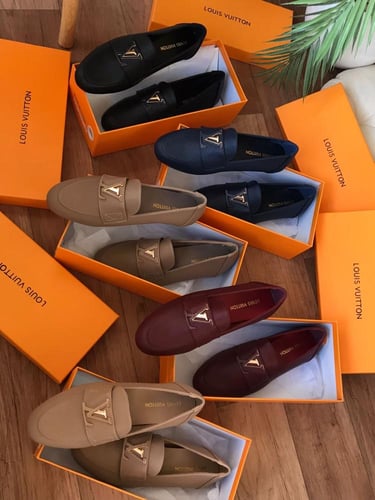 حذاء لويس فيتون