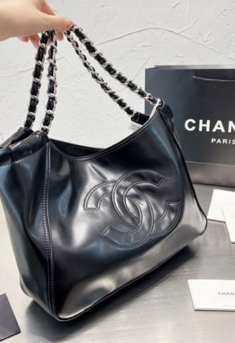 شانيل توت باق