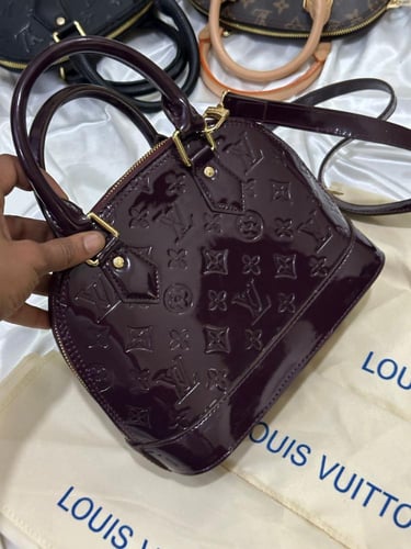 شنطة لويس فيتون بيبي الما