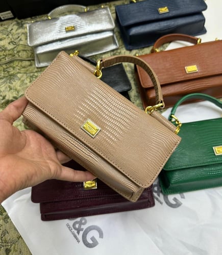 شنطة دولتشي اند غابانا جلد