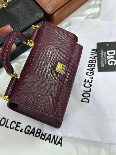 شنطة دولتشي اند غابانا جلد