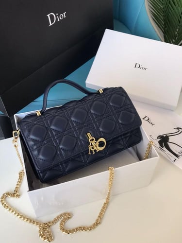 شنطة ديور مطفي قفل ذهبي