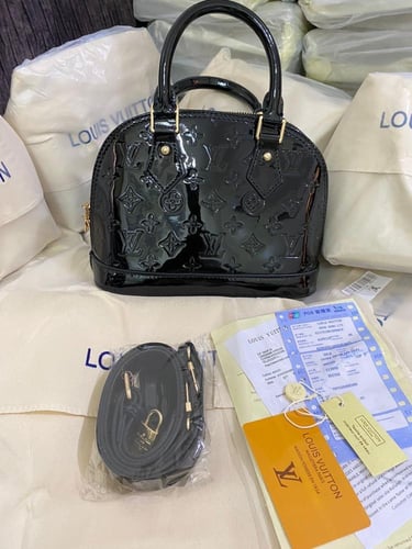 شنطة لويس فيتون بيبي الما