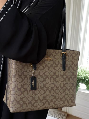 شنطة كوتش مولي توت باق