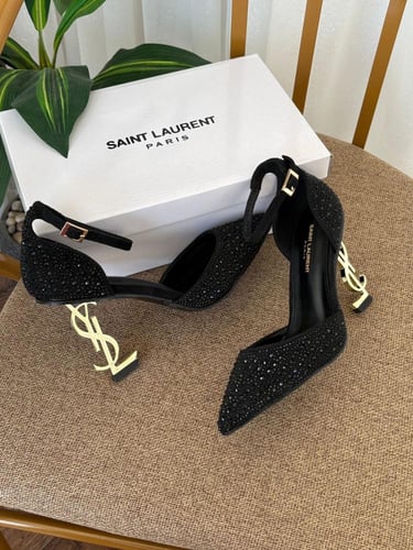 كعب سان لوران