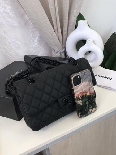 شنطة شانيل كلاسيك