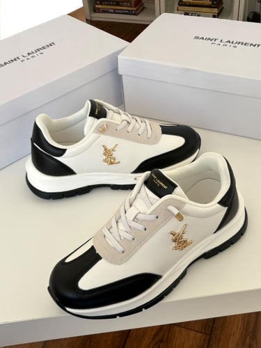 حذاء سان لوران