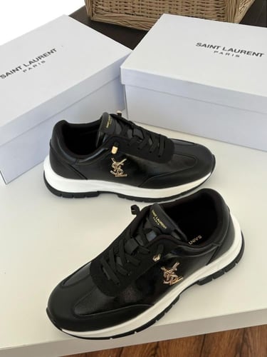 حذاء سان لوران