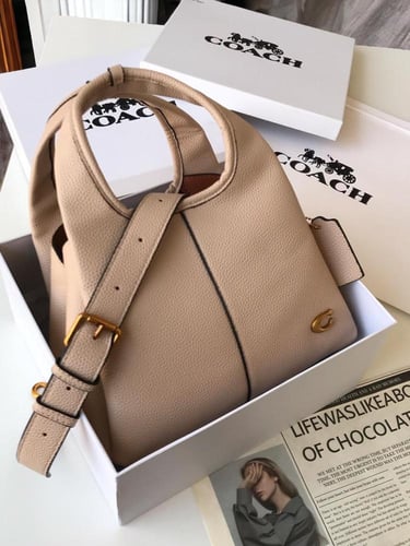 شنطة كوتش لانا