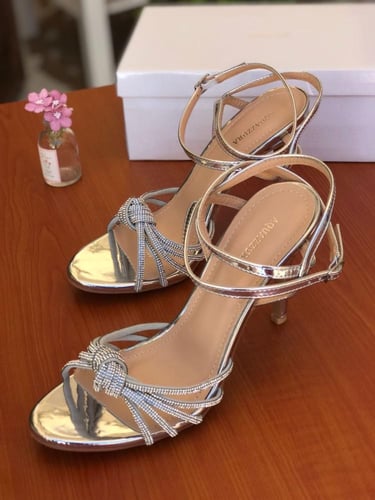 كعب اكوازورا فضي