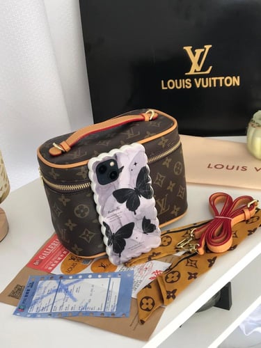 شنطة لويس فيتون مكياج