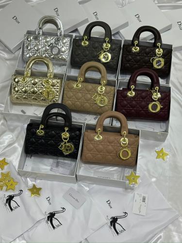 شنطة ليدي ديور