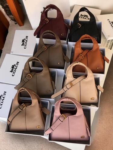 شنطة كوتش لانا