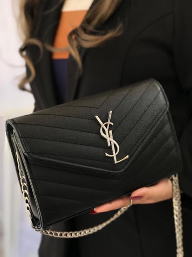 شنطة سان لوران انفلب