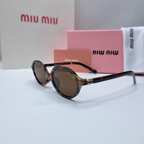 نظارات ميو ميو مع الملحقات