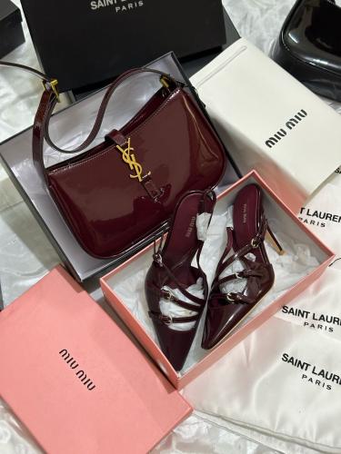 طقم سان لوران