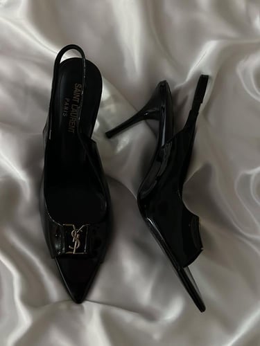 كعب سان لوران