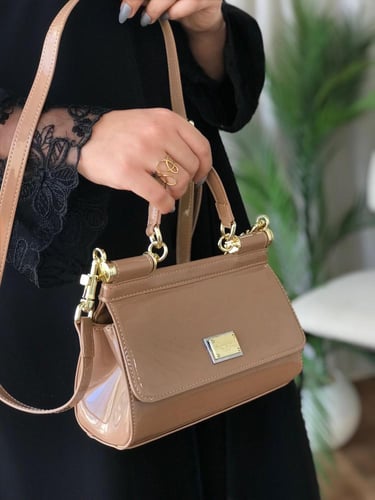 شنطة دولتشي اند غابانا لامع