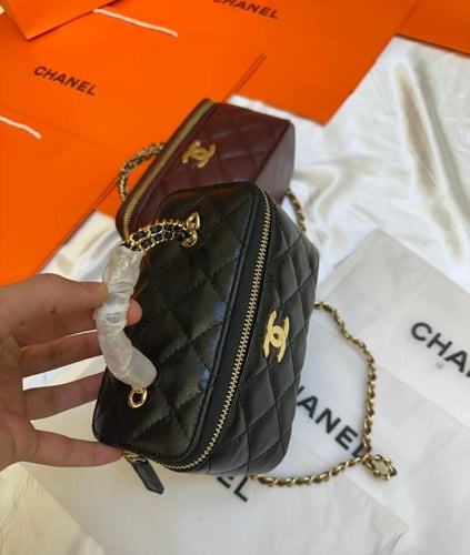 شنطة شانيل مكياج