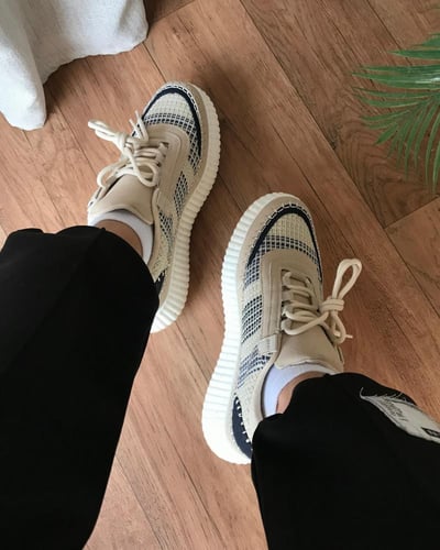 حذاء كلوي الانيق