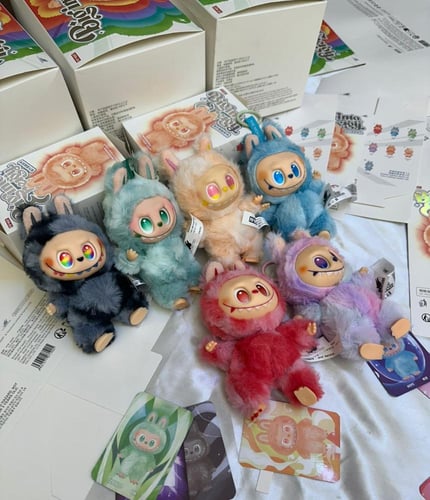 دمية لابو بو