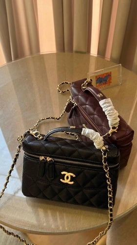 شنطة شانيل مكياج