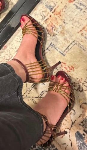 كعب سان لوران