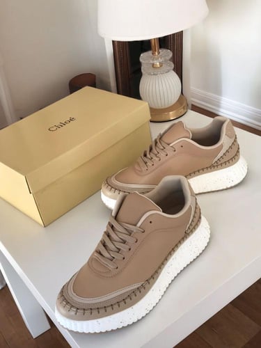 حذاء كلوي الانيق