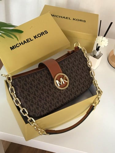 شنطة مايكل كورس