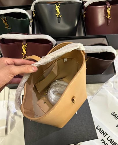 شنطة سان لوران بوكيت