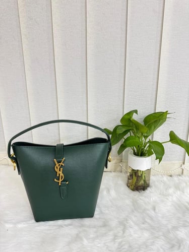 شنطة سان لوران باكيت ميني