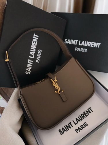 شنطة سان لوران هوبو مطفي