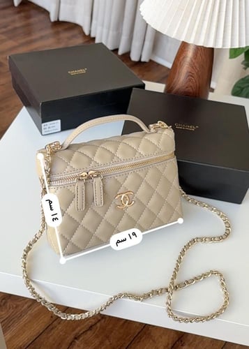 شنطة شانيل مكياج