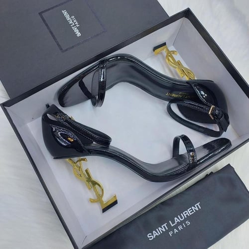 كعب سان لوران