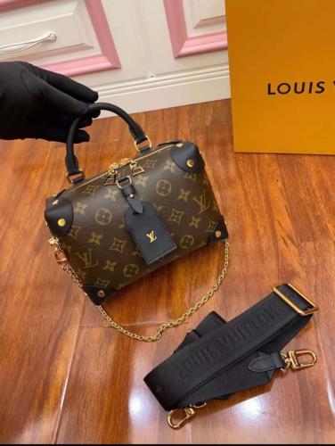 شنطة لويس فيتون